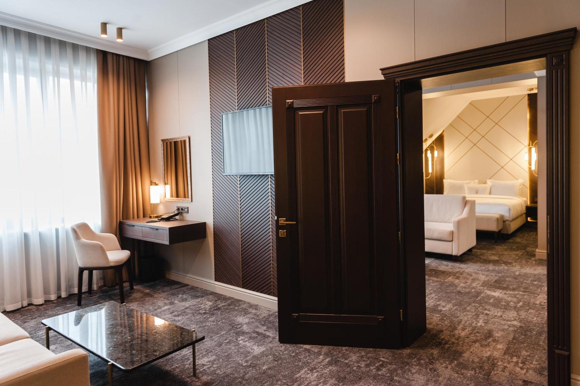 Old Continent Hotel أوزهورود المظهر الخارجي الصورة